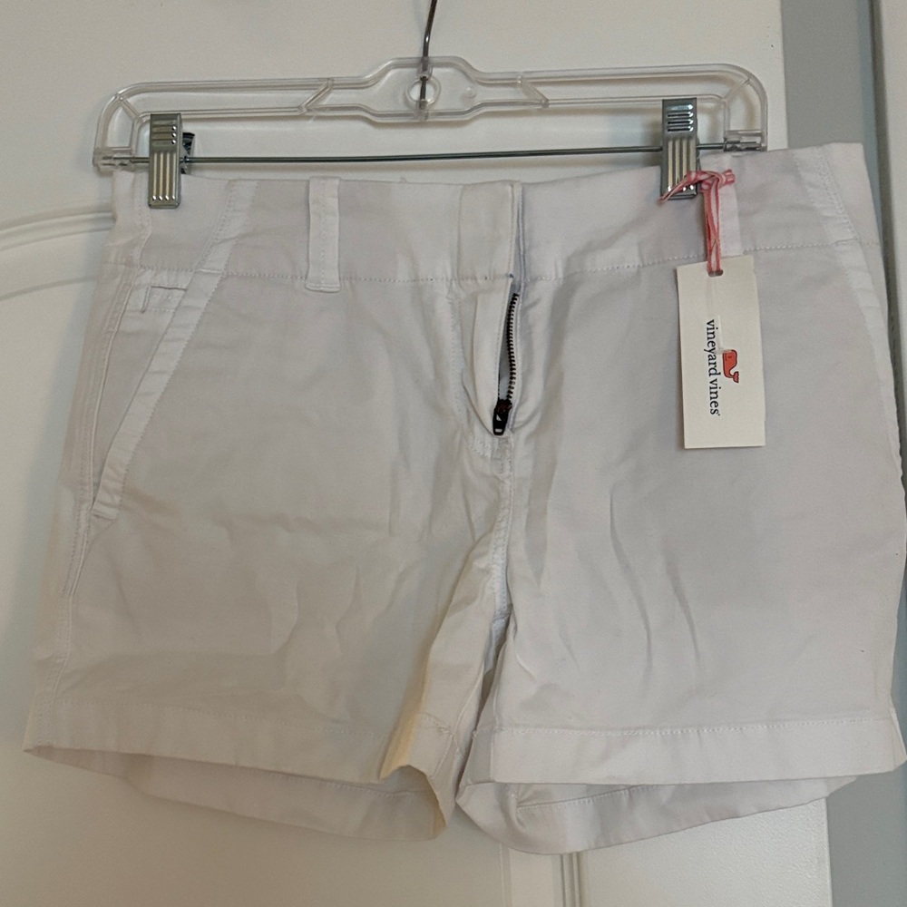 Vineyard Vines White Women's Shorts